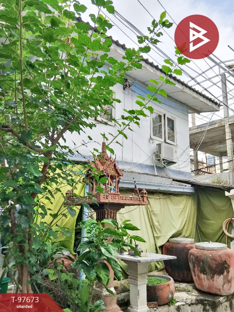 Land for sale with buildings, area 71 square wah, Yan Nawa, Bangkok Loading...