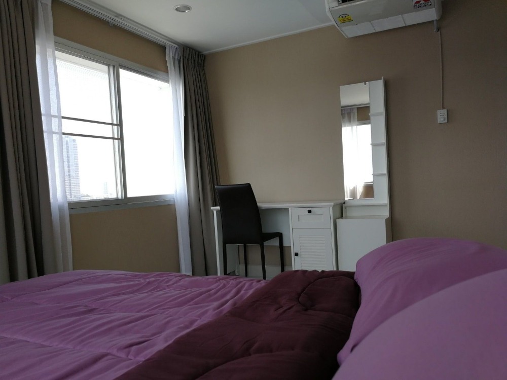 Condo for rent, Master View Executive Place, 12th floor, size 120 sq m., 2 bedrooms, 2 bathrooms, near BTS Krung Thon Buri, Khlong San Loading...