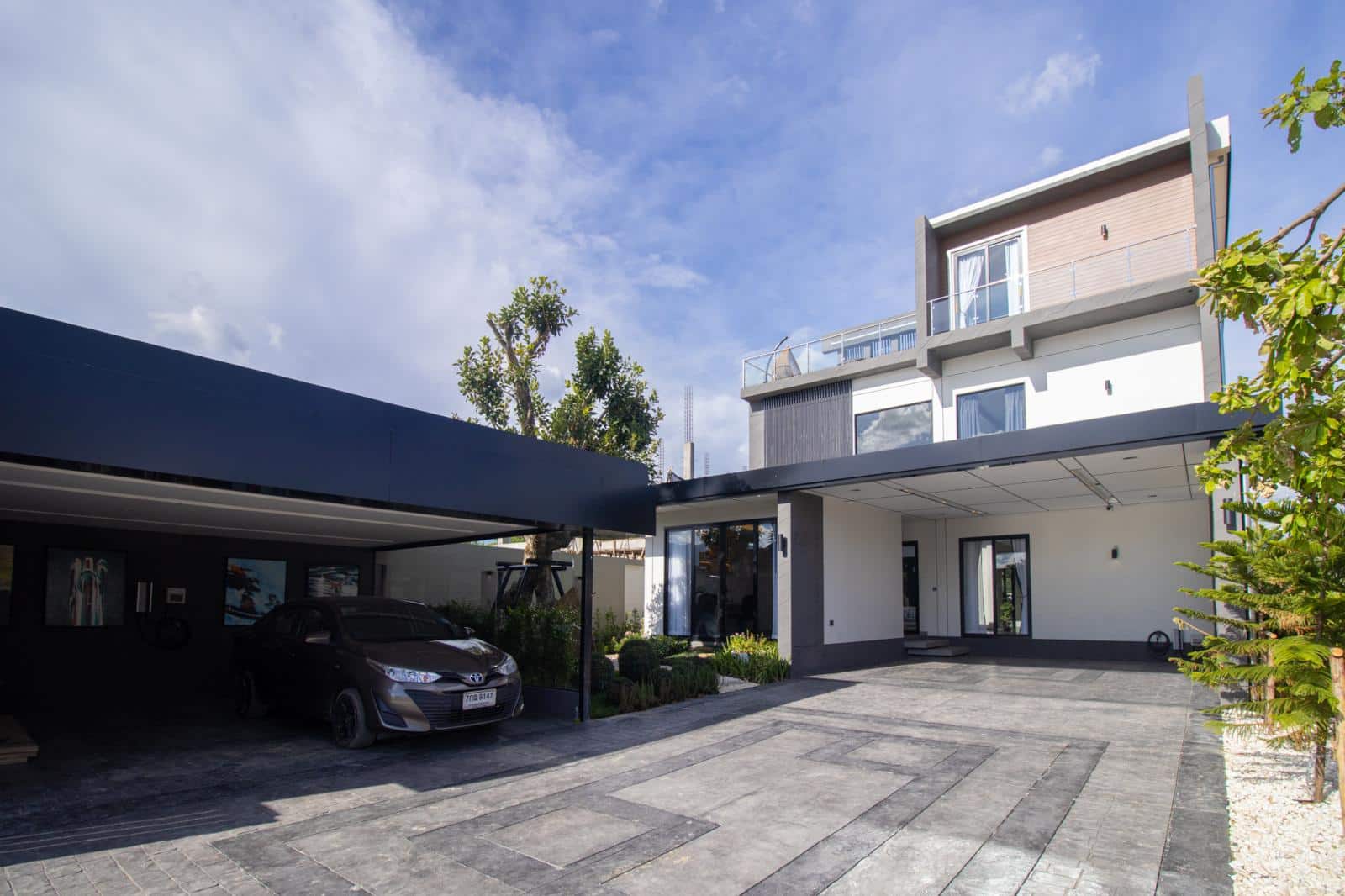 For SaleHouseChiang Mai : 4 Bedroom, 3-Story Pool Villa in City