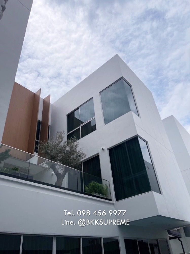 (For sale)** 3-storey luxury detached house THE MARQ Exquisite (The Mark Exquisite) Ratchaphruek-Charansanitwong with lift and private swimming pool ** Loading...