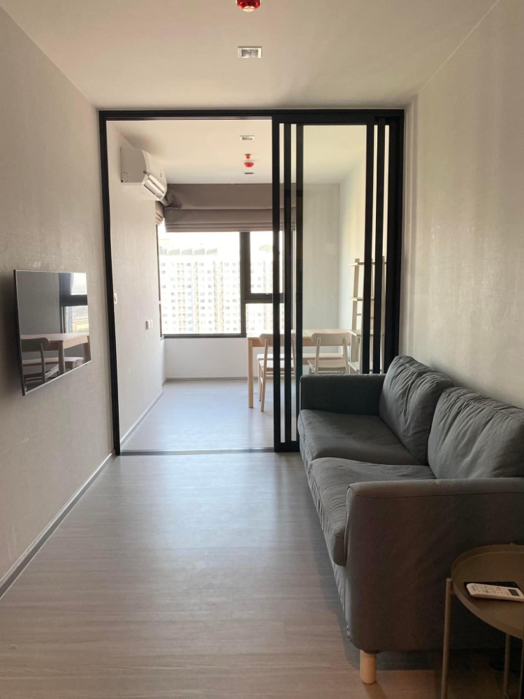 For RentCondoThaphra, Talat Phlu, Wutthakat : ✨For rent: Life Sathorn Sierra, 27th floor, size 35 sq m., price 18,000 baht.