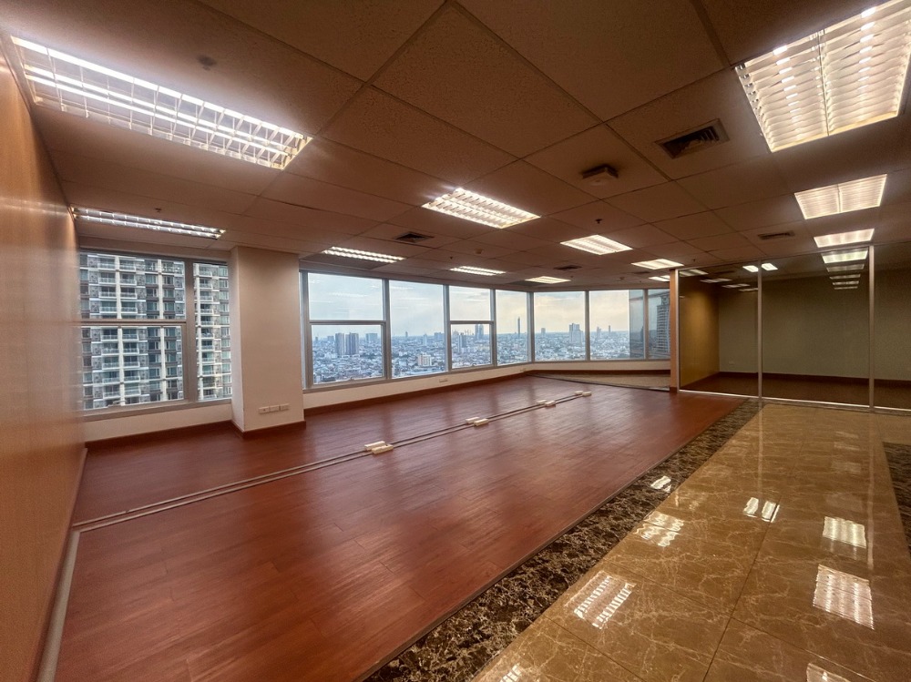 For RentOfficeSathorn, Narathiwat : Office at Empire Tower for rent 230 sqm 3rooms 890 baht per sqm or 200,000 baht per month