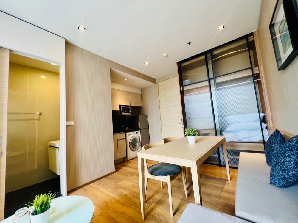 For RentCondoSukhumvit, Asoke, Thonglor : Beautiful room at Park 24 Studio 28 Sq.m High Floor 20,000 Baht/Month