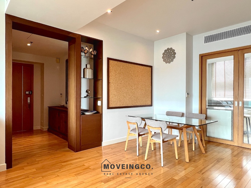 Luxurious 3-Bed Condo in Asoke, Close to BTS & MRT, with maid room Loading...