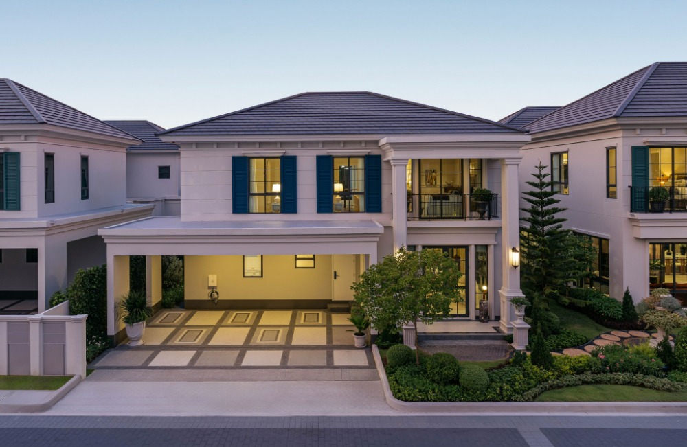 For SaleHouseBangna, Bearing, Lasalle : LUXURY single house from Sansiri, located on Bangna-Trat Road, one of the luxury houses in the Sansiri 10 East community.