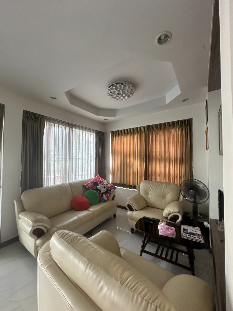 For RentHouseRama9, Petchburi, RCA : House for rent, Soi Sun Wichai, Phetchaburi 47, near Bangkok Hospital