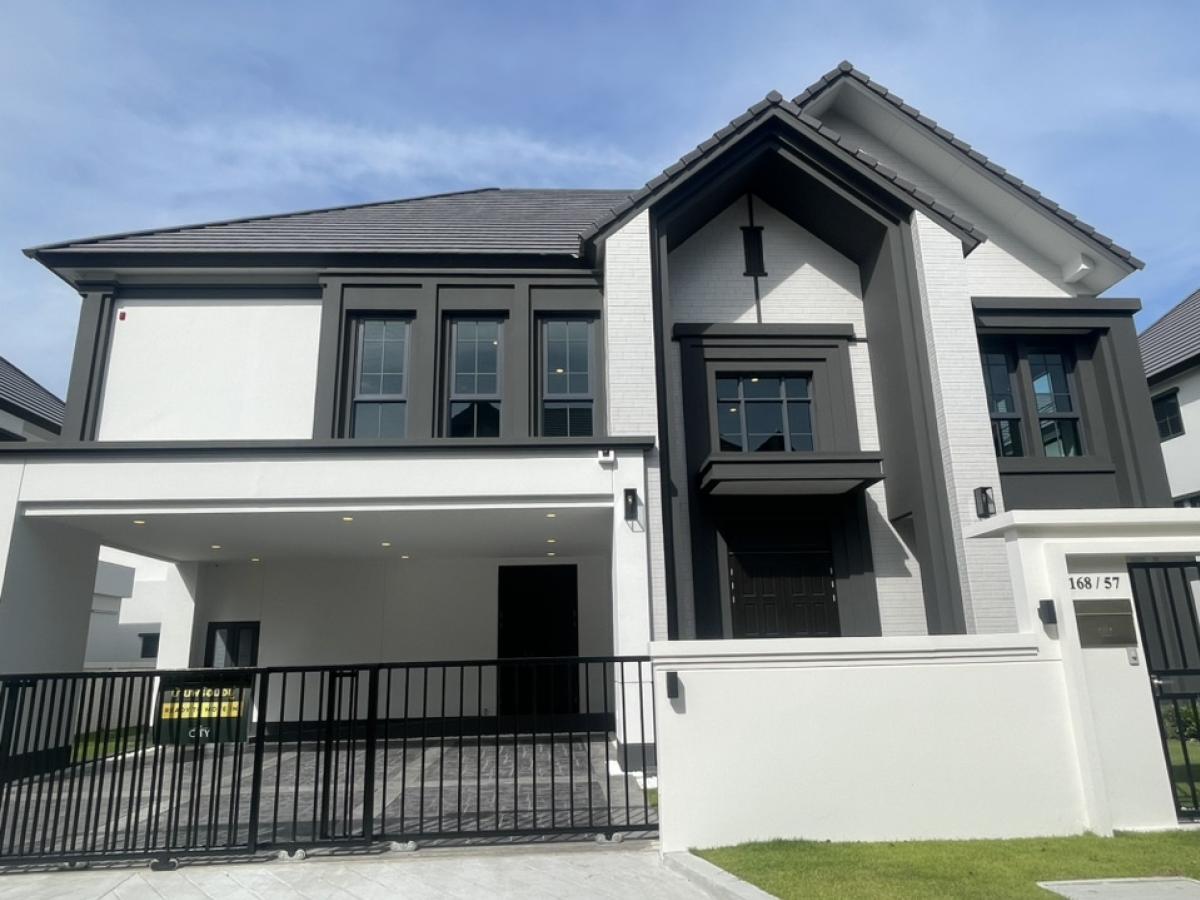 For SaleHouseBangna, Bearing, Lasalle : House near Mega Bangna, land area over 100 sq m, price 24.9 million baht.