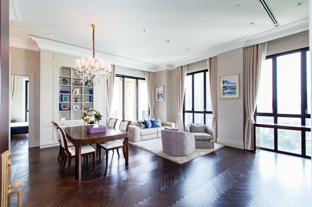 ขายคอนโดวิทยุ ชิดลม หลังสวน : For Sales: 98Wireless 2bedroom Garden View 135MB Fully Furnished