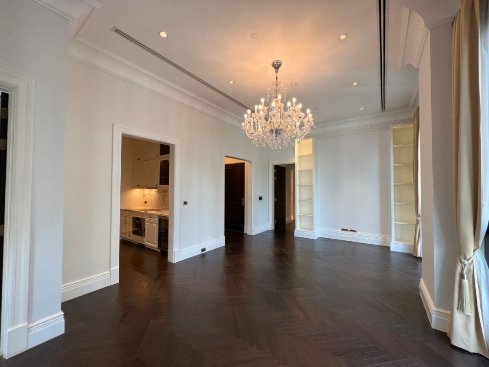 ขายคอนโดวิทยุ ชิดลม หลังสวน : Best Deal!! 98Wireless 2brs size 121 sq.m. City View 93.5MB