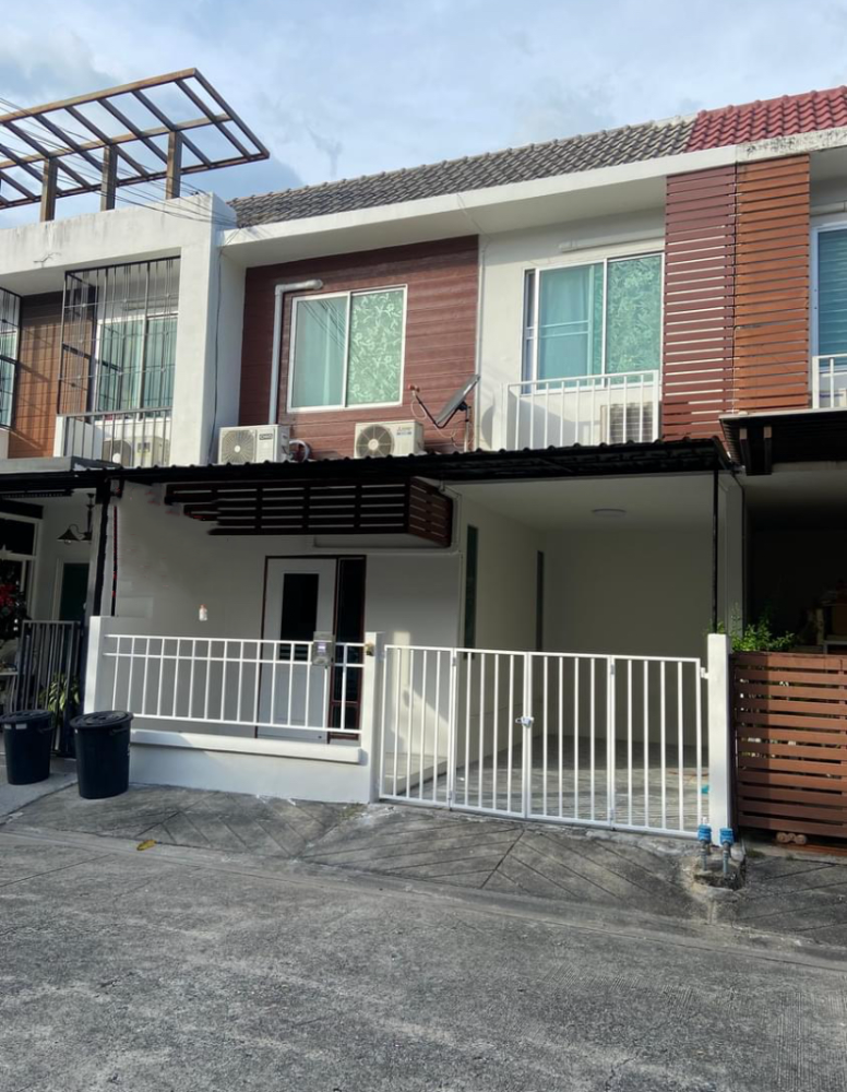 For RentTownhomeKaset Nawamin,Ladplakao : Townhouse for rent, Ariya The Color 1, Lat Phrao, near The Jas Ramintra, MRT Pink Line