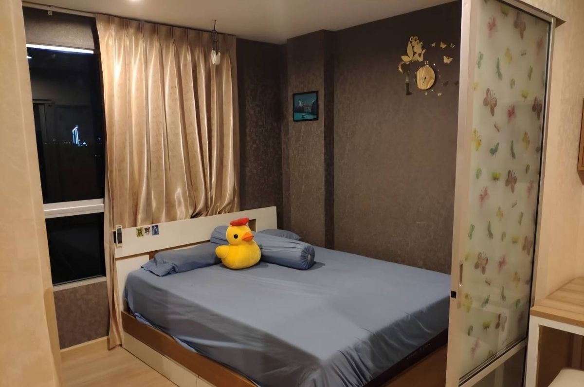 For RentCondoRama 2, Bang Khun Thian : Aapproximately 300 m. from Rama 2 Road, near the expressway entrance/exit.