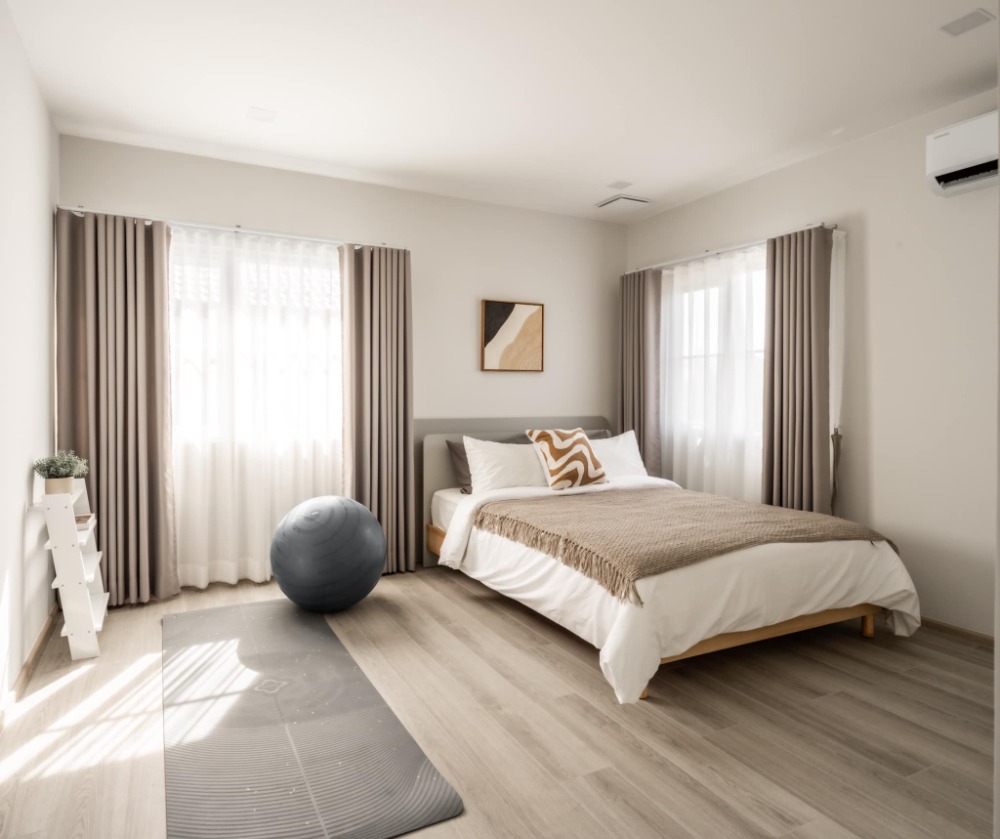 ให้เช่าบ้านบางนา แบริ่ง ลาซาล : For Rent: Detached House, Villaggio 3 Srinakarin-Bangna, 4 Bedrooms /5 Bathrooms *Fully Furnished /Corner Unit* Ready to move in