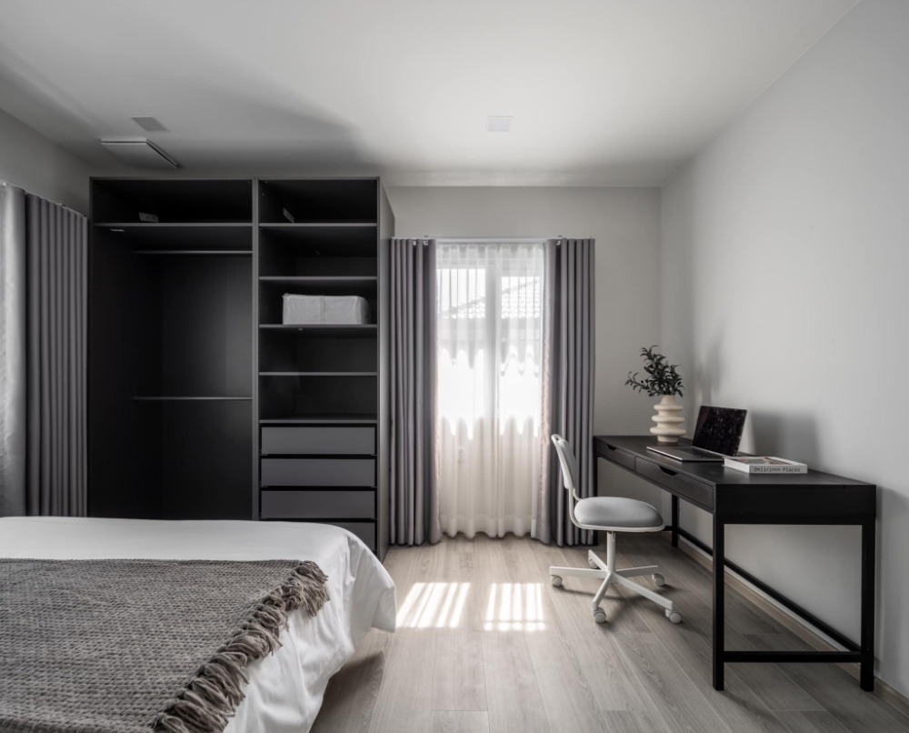 For Rent: Detached House, Villaggio 3 Srinakarin-Bangna, 4 Bedrooms /5 Bathrooms *Fully Furnished /Corner Unit* Ready to move in Loading...