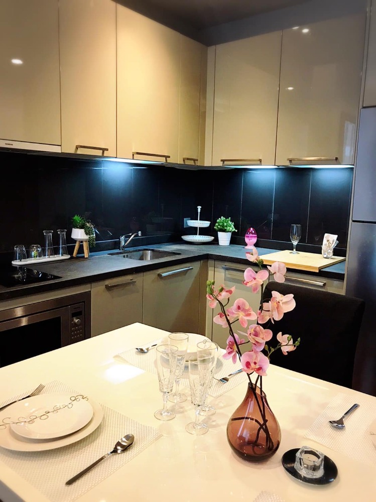 For Rent: Condo, Quattro by Sansiri, 1 Bedroom /1 Bathroom *Fully Furnished /High Floor /Corner Unit /Facing the South & Ready to move in January 07, 2025* Loading...
