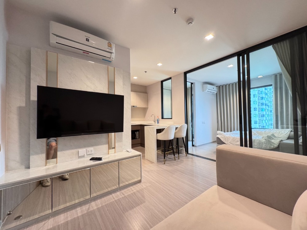 For RentCondoThaphra, Talat Phlu, Wutthakat : Life Sathorn Sierra, vacant room for rent, beautiful room, new room, built-in, complete furniture, very good common area, near BTS Talat Phlu