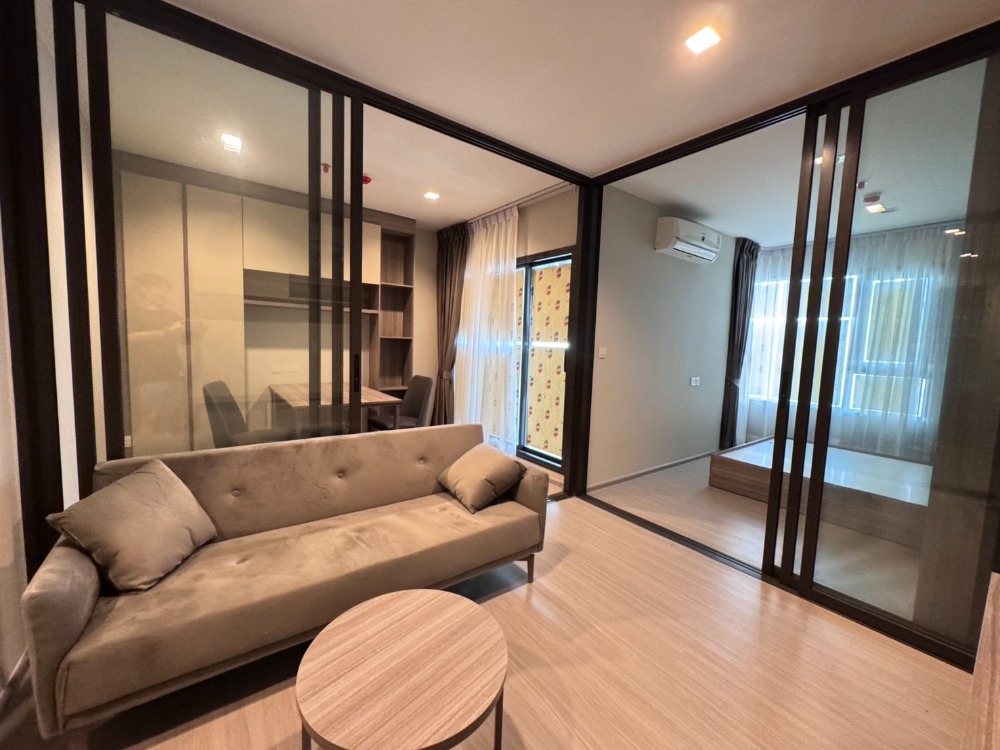 For RentCondoThaphra, Talat Phlu, Wutthakat : Life Sathorn Sierra, 36 sq m room, high floor, open view, 1 bedroom + 1 working room, new room near BTS Talat Phlu