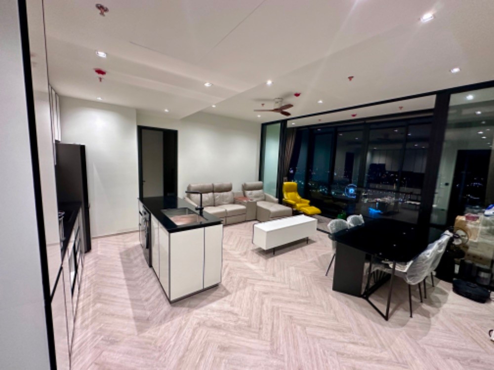 ขายคอนโดวงเวียนใหญ่ เจริญนคร : LTH11331-Chapter Charoennakhon Riverside FOR SALE Size 78.8 sqm. 2 beds 2 baths Near BTS Saphan Taksin Station ONLY 17.5 MB