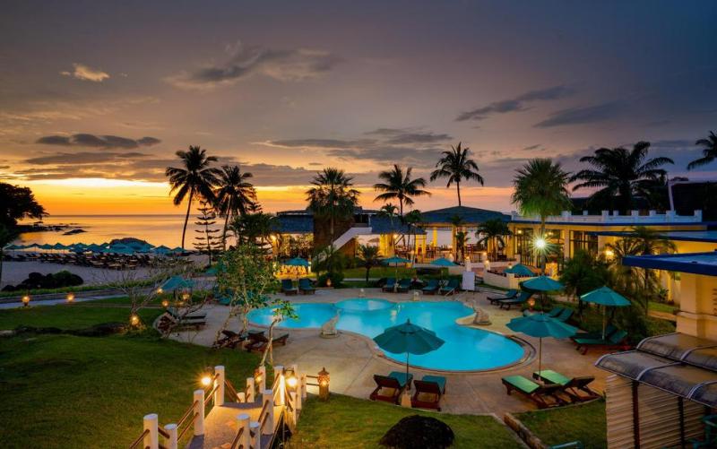 For SaleHotel&Apartment BusinessPhangnga : Hotel with Beachfront for Sale in Khuek Khak, Takua Pa, Phangnga, 12-1-0 Rai