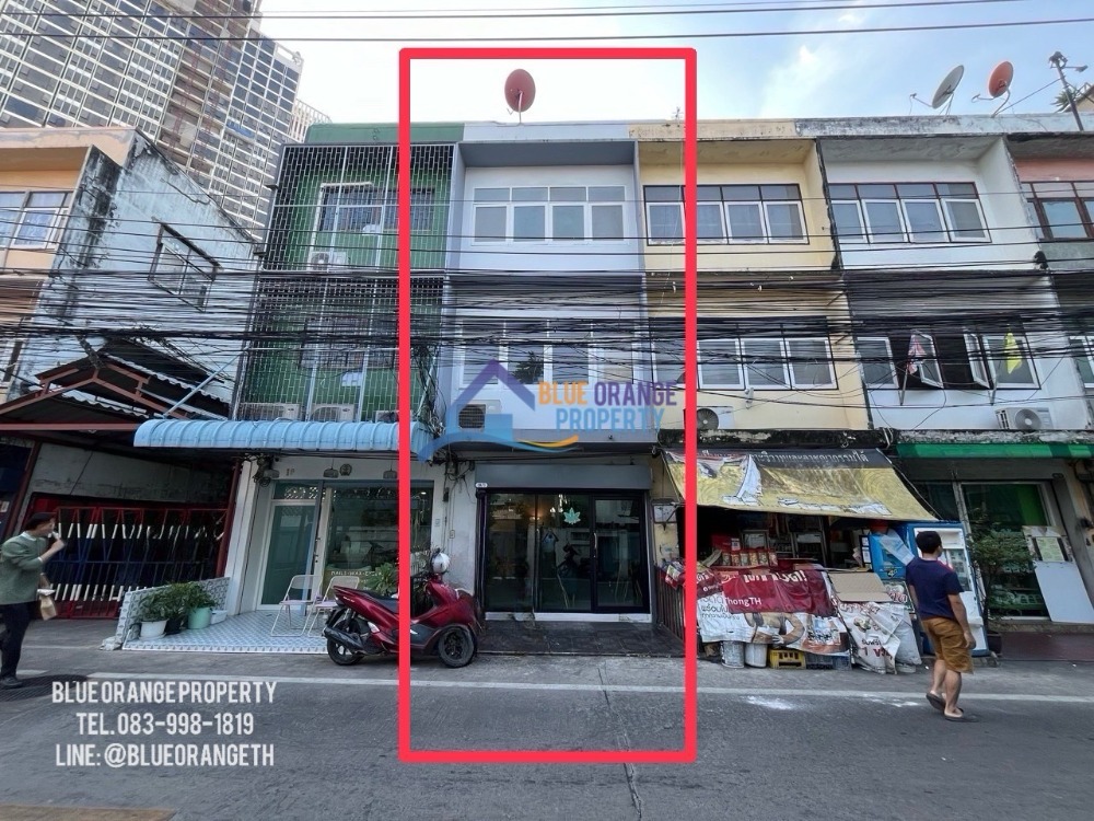 For RentRetail SpaceSukhumvit, Asoke, Thonglor : Commercial building for rent Ekkamai (Ekamai BTS 550 meters). Accepts all legal businesses