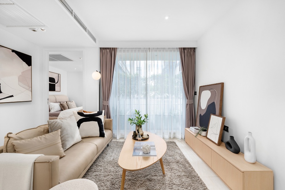 Condo for Rent: 2 Bedrooms, 2 Bathrooms at Craft Ploenchit Loading...