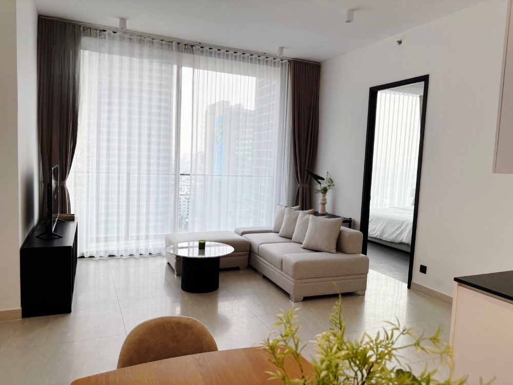 For RentCondoSathorn, Narathiwat : LTHC11435-Tait Sathorn 12 FOR RENT Size 87 sqm. 2 beds 2 baths Near BTS Saint Louis Station ONLY 130.5K/Month