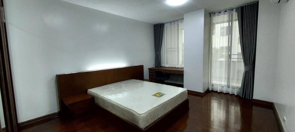 ให้เช่าคอนโดวิทยุ ชิดลม หลังสวน : VNC103 ให้เช่า คอนโด วนิชา พาร์ค หลังสวน ชั้น3 วิวเมือง 250ตรม. 3นอน 2น้ำ 90,000 บาท 064-959-8900