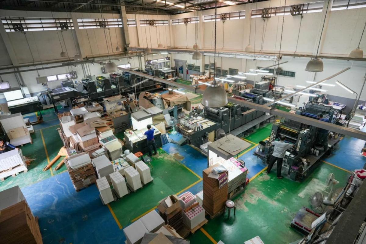 For RentFactoryBang Sue, Wong Sawang, Tao Pun : Factory + office building near MRT Tiwanon, with Factory Certificate 4, call 098-6542399