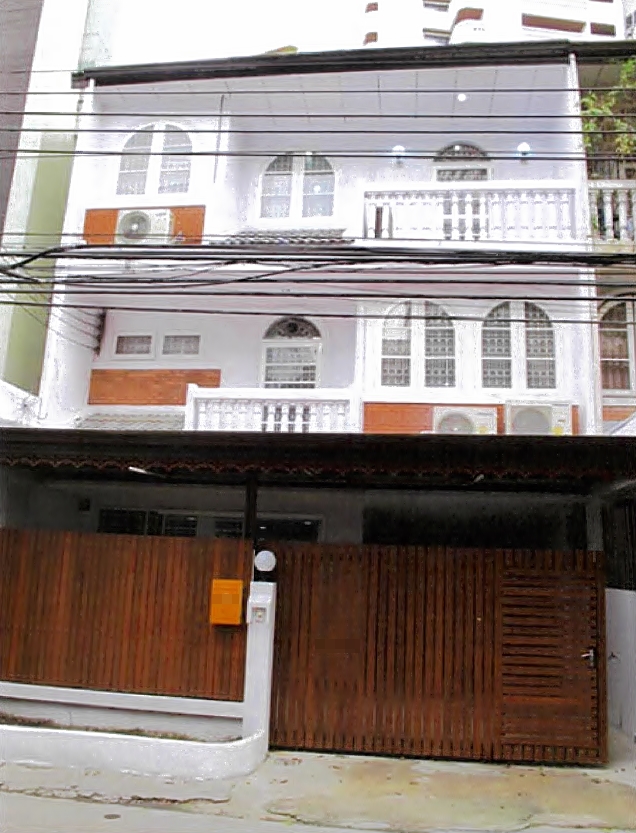 For RentHome OfficeSukhumvit, Asoke, Thonglor : Home Office 3 Floors in Phrom Phong For Rent