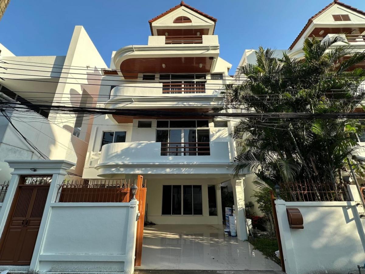 For RentTownhomeSukhumvit, Asoke, Thonglor : 🔆FOR RENT SINGLE HOUSE 5 Bedrooms near Emporium , Terminal21Asok SUKHUMVIT31 🔆