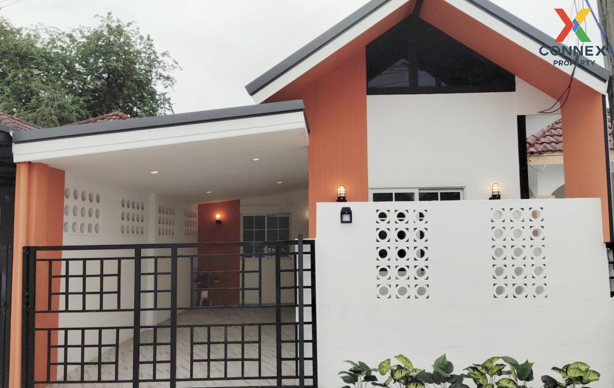 For SaleTownhomePathum Thani,Rangsit, Thammasat : For Sale Townhouse/Townhome  , Baan Thanyaporn 1 , newly renovated , Lam Phak Kut , Thanyaburi , Pathum Thani , CX-113391