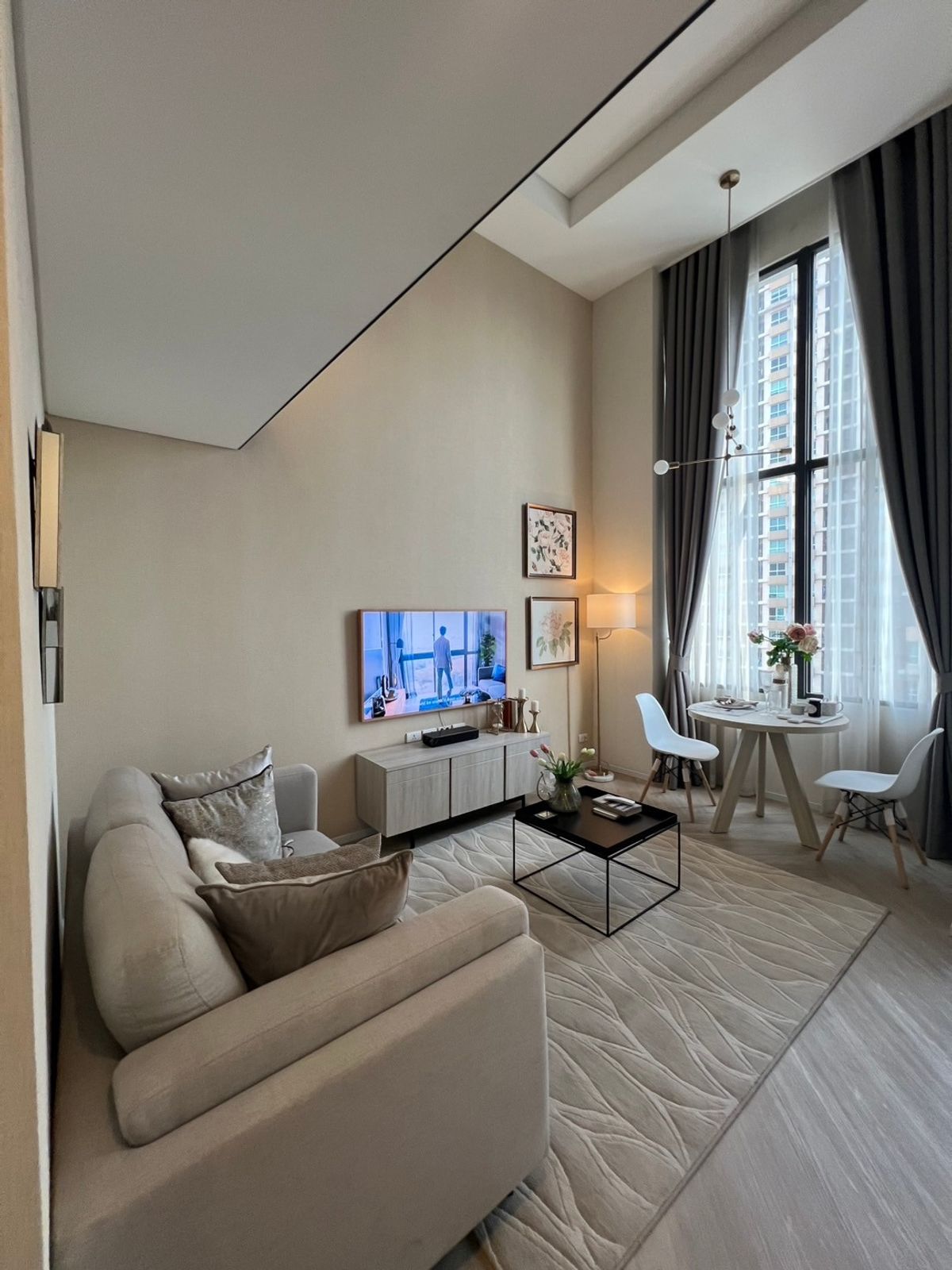 ขายคอนโดอ่อนนุช อุดมสุข : For Sell‼️ คอนโด 2 ชั้น พร้อมเข้าอยู่ ใจกลางเมืองสุขุมวิท ติด BTS อ่อนนุช 📍Siamese Sukhumvit 48