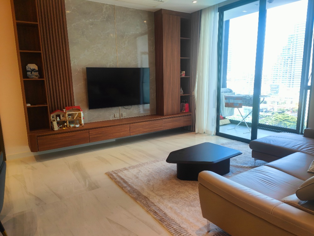 For rent Supalai Icon Sathorn, only 600 m. from MRT Silom, BTS Sala Daeng, in the heart of Sathorn, Silom, size 100 sq m., corner room, 3 bedrooms, 2 bathrooms, ready to move in, 120,000 / month, interested call 097 - 465 5644 T.C HOME Loading...