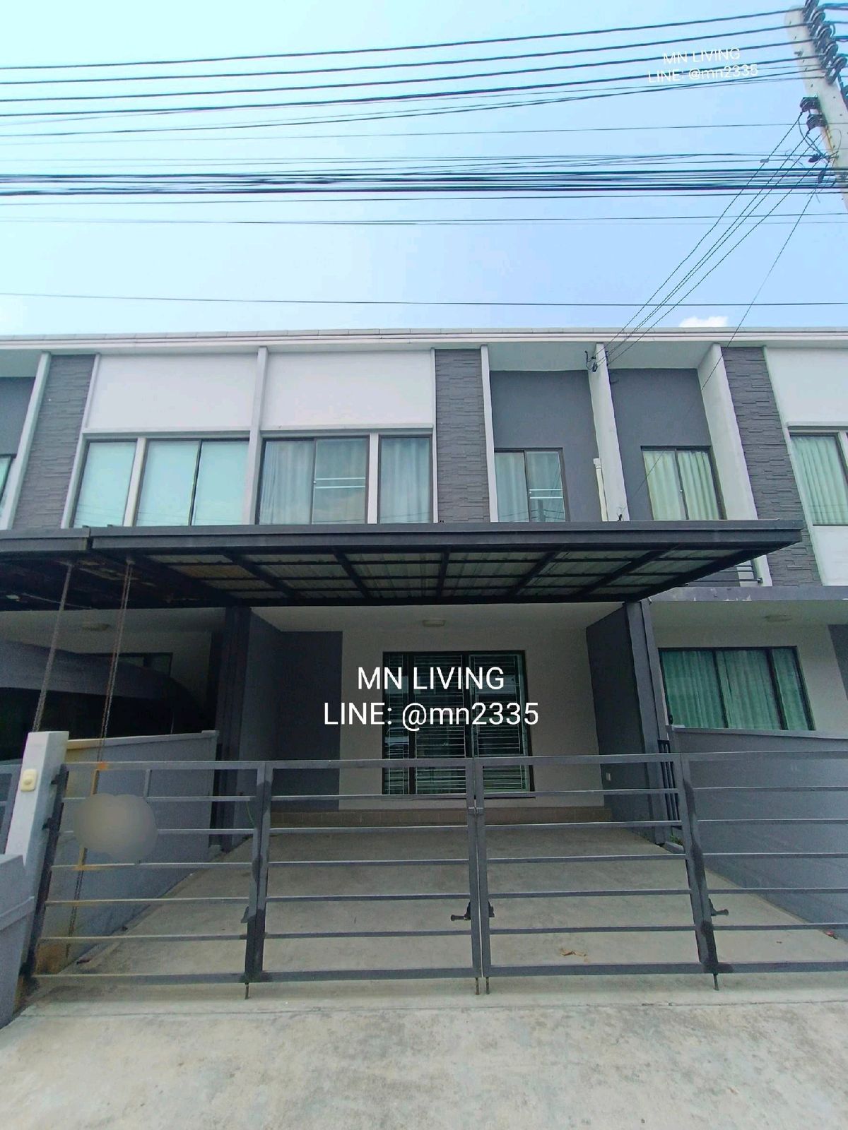 For RentTownhomePathum Thani,Rangsit, Thammasat : Rent a new townhome, beautiful one, on the cover, next to Phahonyothin Road, Cymiss Blossum, Phahon -Vibhavadi, near Bangkok University, near Thammasat University.