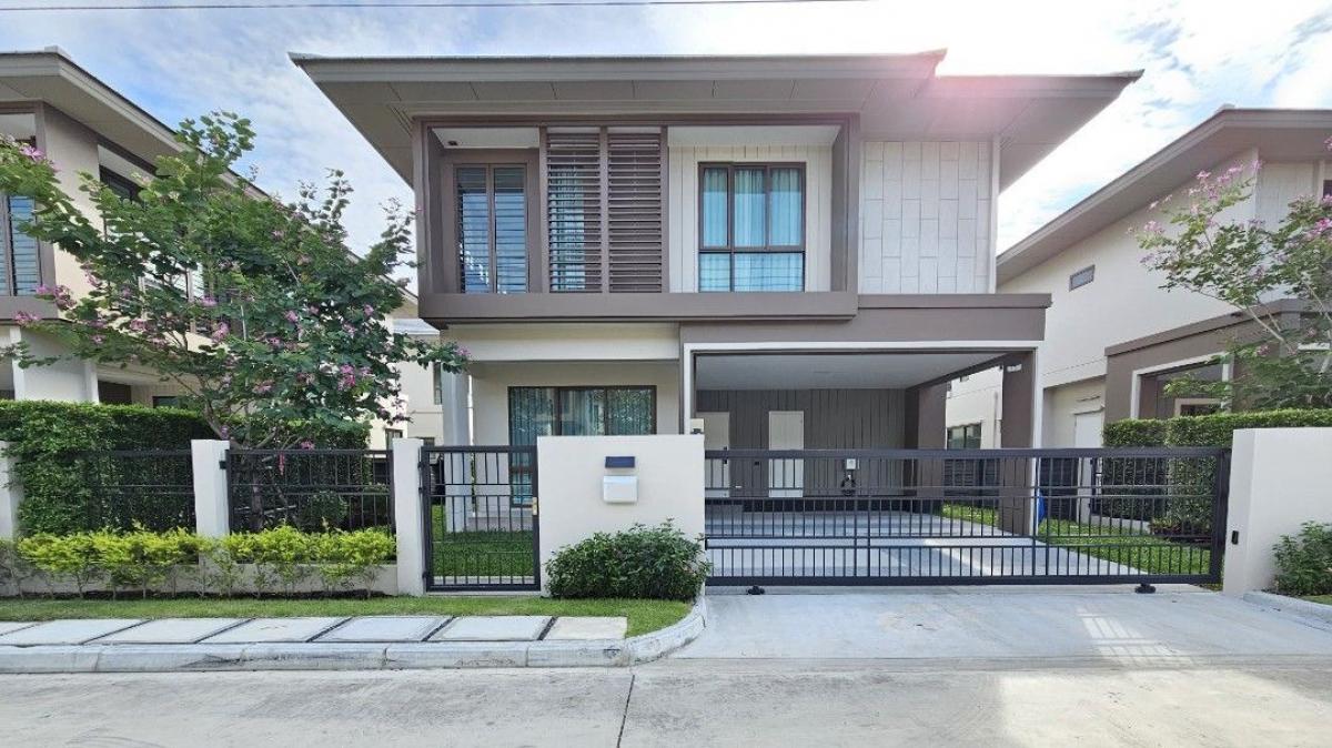 For RentHousePattanakan, Srinakarin : Burasiri Krungthep Kreetha Single house For Rent 曼谷独栋别墅出租 靠近布莱顿国际学校4房5卫2车位租金 120,000 泰铢 年租合同0811351918