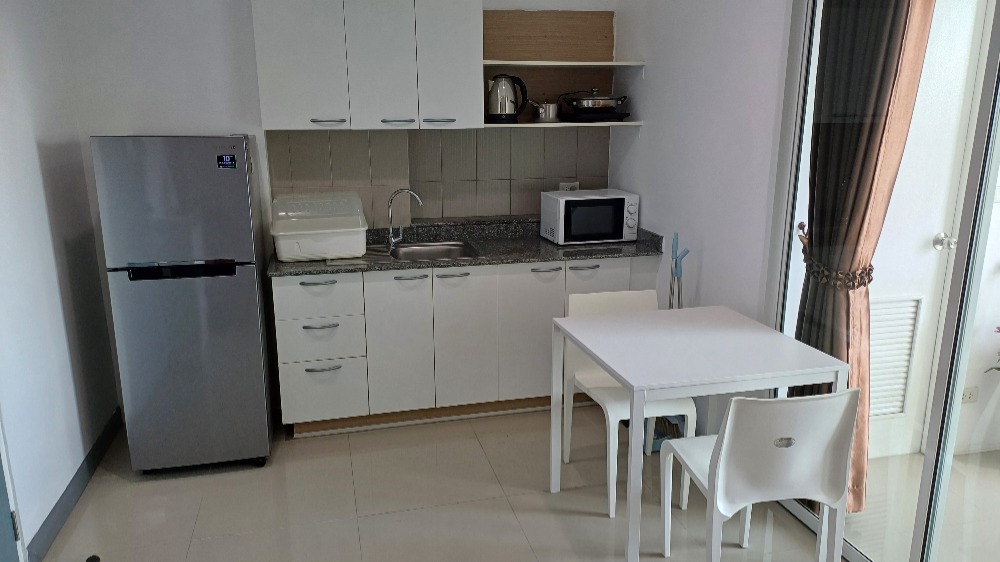 Condo For Sale at Metro Condo 2 on Mitraphap Road, Nai Muang, Khon Kaen Loading...