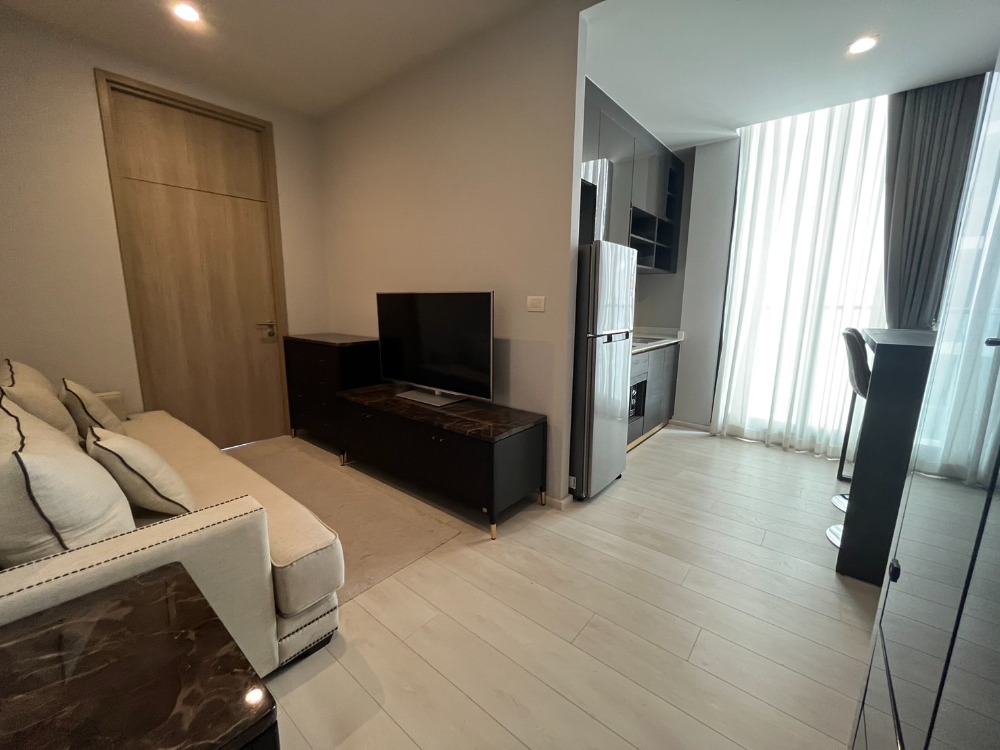 For RentCondoWitthayu, Chidlom, Langsuan, Ploenchit : Let Me Tell You About This Incredible Unit at Noble Ploenchit