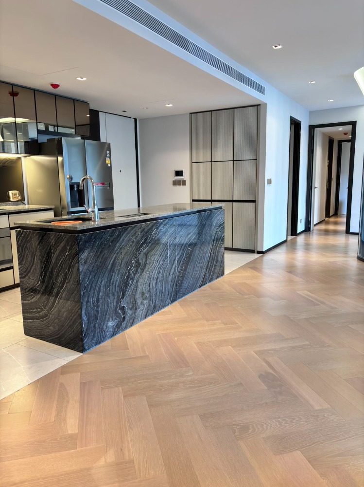 ✅Penthouse•3 Bedrooms• 4 Bathrooms • Ultra pool view Loading...