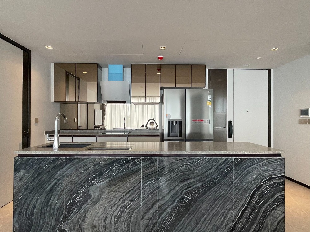 ✅Penthouse•3 Bedrooms• 4 Bathrooms • Ultra pool view Loading...