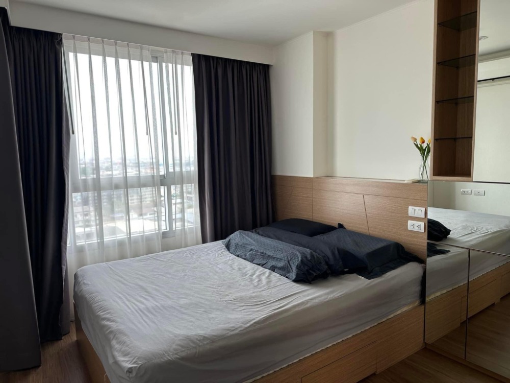 For sale: U delight @ Talat Phlu, built in, whole room, 3 hundred thousand baht, never rented out, owner takes good care of it. Loading...