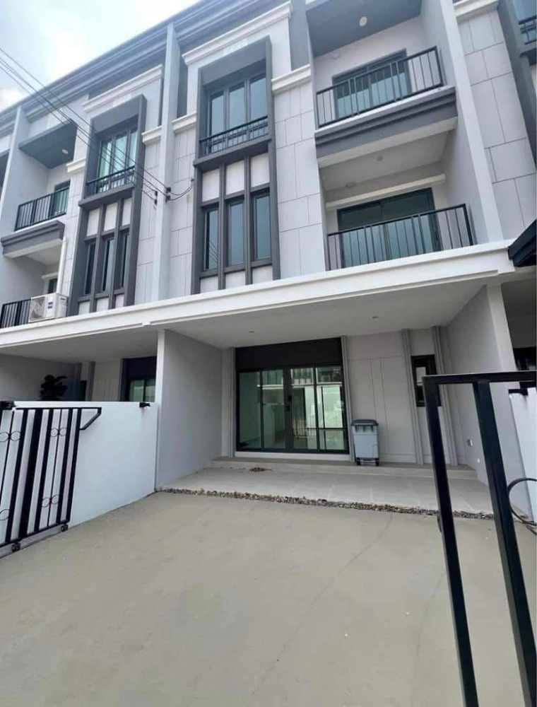 For SaleTownhomeChaengwatana, Muangthong : Townhome Urbanio Vibhavadi - Chaengwattana / 3 Bedrooms (FOR SALE), Urbanio Vibhavadi - Chaengwattana / Townhome 3 Bedrooms (FOR SALE) FAH239