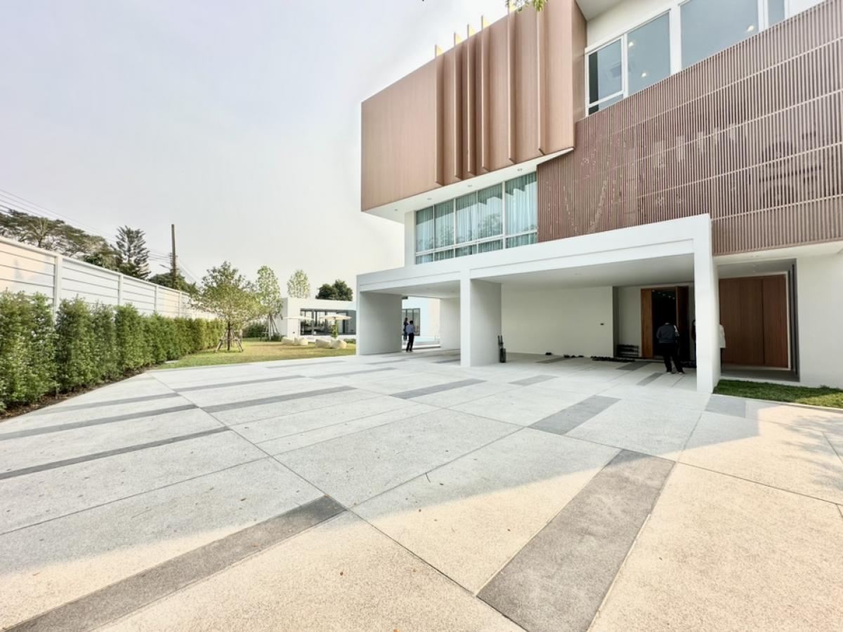 For SaleHousePinklao, Charansanitwong : ✨ Pool Villa house 600 sq.m., parking for 12 cars, THE MARQ Ratchapruek - Charansanitwong 📍Phutthamonthon Sai 1 - 0993639692 Toei