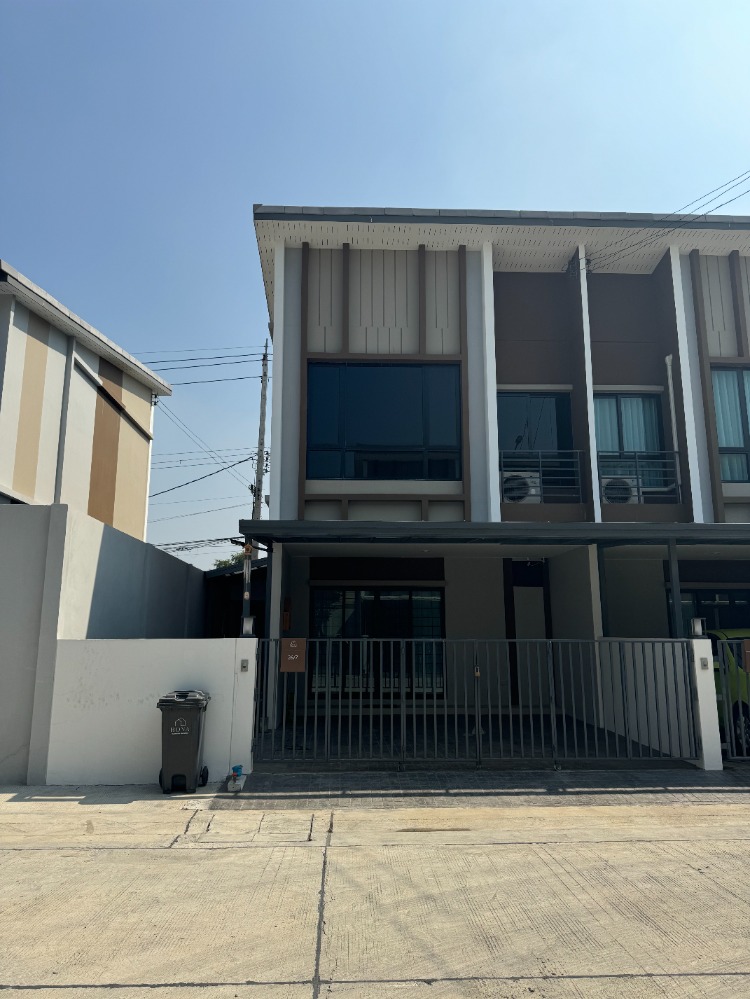 For SaleTownhomeBang Sue, Wong Sawang, Tao Pun : For sale: 2-storey townhouse, private, maximum security, ready to move in, Ngam Wong Wan area