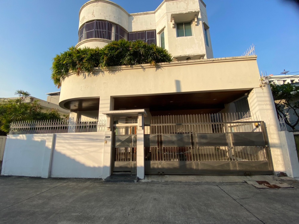 For SaleHouseSathorn, Narathiwat : LTHC11590 – HOUSE FOR SALE Size 48 sq.w. 500 sqm. 5 beds 4 baths Near Central Rama 3 ONLY 28 MB