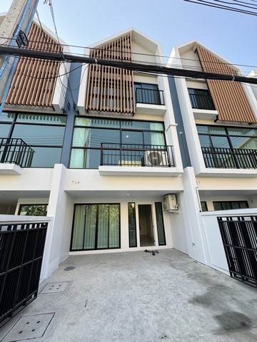 ให้เช่าโฮมออฟฟิศบางนา แบริ่ง ลาซาล : HR2145ให้เช่า/ขายโฮมออฟฟิศ 3 ชั้น ย่านแบริ่ง ห่าง BTS แบริ่ง 300 เมตร เหมาะทำออฟฟิศ