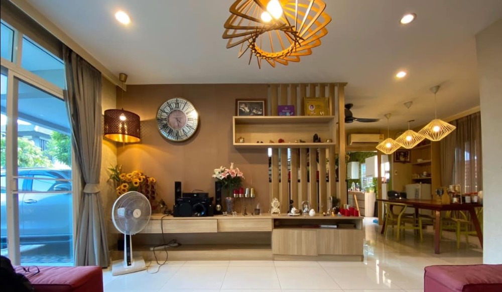 For SaleHousePattanakan, Srinakarin : Single house for sale, ready to move in, fully furnished, good location, convenient transportation, The Plant Phatthanakan 38
