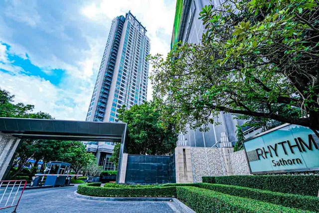 ขายคอนโดสาทร นราธิวาส : Rhythm Sathorn วิวเจ้าพระยา ใกล้ BTS สะพานตากสินสัมผัสชีวิตหรูใจกลางสาทร กับคอนโดวิวแม่น้ำเจ้าพระยาชั้นสูง