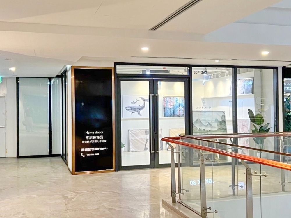 ให้เช่าร้านค้า/ตลาดนัดรัชดา ห้วยขวาง : 3458😊😍 For RENT, SELL ให้เช่า,ขาย Shop ร้านค้า🚄ใกล้ MRT ศูนย์วัฒนธรรมแห่งประเทศไทย🏢ภาษาไทย+English🔔พื้นที่:34.00ตร.ม.💲เช่า:25,000฿💲ขาย:3,390,000฿📞O99-5919653,065-9423251✅LineID:@sureresidence