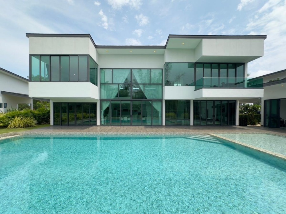 ขายบ้านพัทยา บางแสน ชลบุรี สัตหีบ : บ้านพูลวิลล่าในโครงการ ราคาพิเศษ The Prime Bang Sare พัทยา