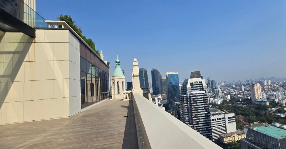 ให้เช่าร้านค้า/ตลาดนัดสาทร นราธิวาส : พื้นที่ให้เช่าชั้นสูงสุดบนตึกหรูย่านสาทร เหมาะทำธุรกิจทุกประเภท