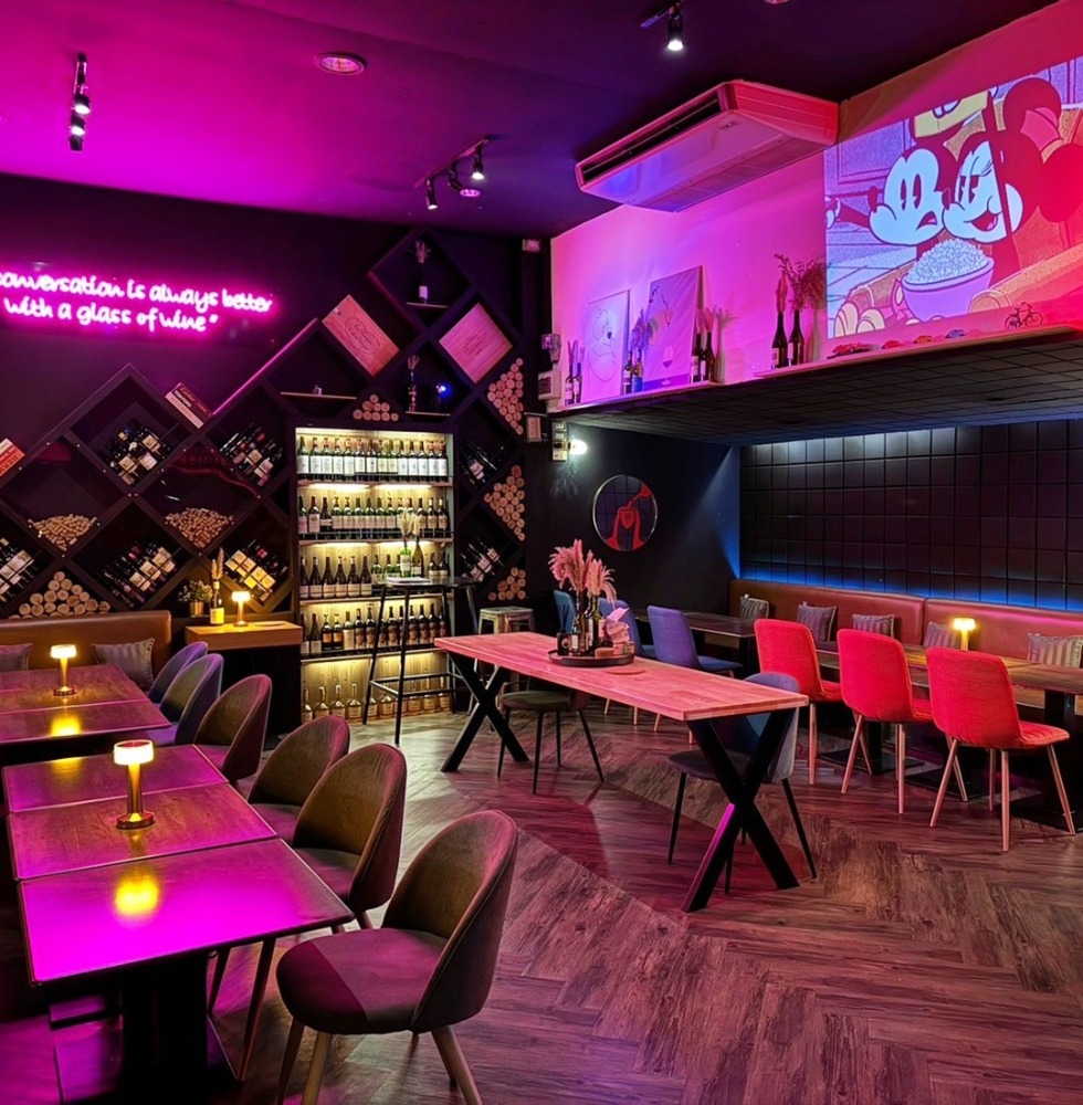 For LeaseholdRetail SpaceRatchadapisek, Huaikwang, Suttisan : Urgent sale, restaurant, Ratchada Soi 12, near MRT Huai Khwang, behind the Thotsapol Building, with parking space